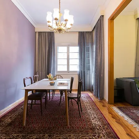 Authentic Retro Flat In Center #feelslikehome סלוניקי
