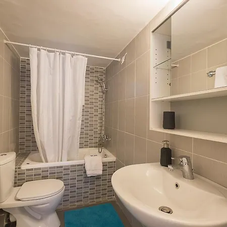דירה Authentic Retro Flat In Center #feelslikehome סלוניקי