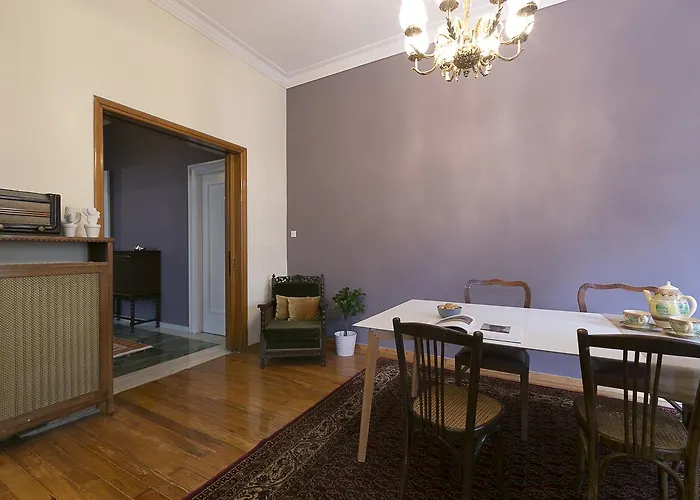 Authentic Retro Flat In Center #feelslikehome Salonicco