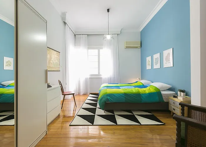 Authentic Retro Flat In Center #feelslikehome * Salonicco