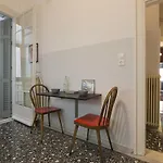 Authentic Retro Flat In Center #feelslikehome Apartment *
