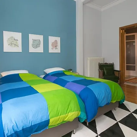 Authentic Retro Flat In Center #feelslikehome *