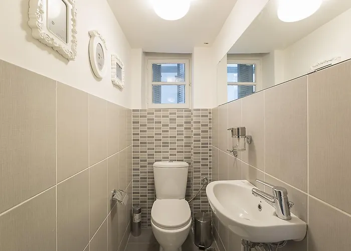 Authentic Retro Flat In Center #feelslikehome Apartment *